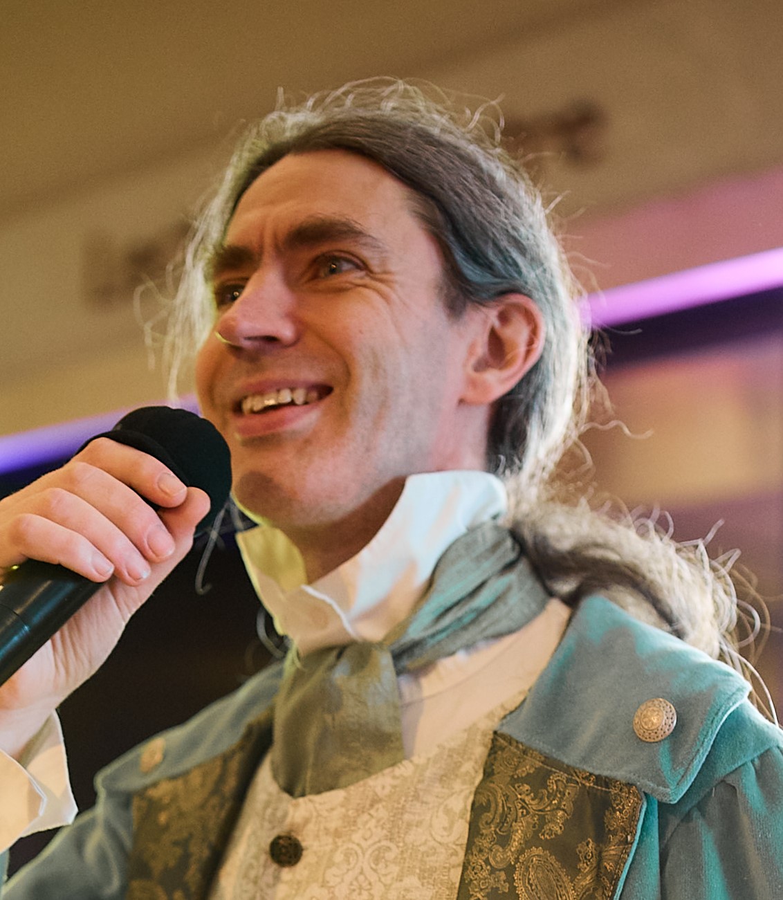 Andrew calling the Dancing Master's Ball at the Bodleian Library, January 2024. Photographer: Ian Wallman